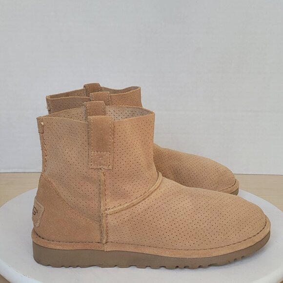 UGG Classic Leather Unlined Mini Perf BOOTS NWB Size 6 for  UGG Classic Unlined Mini Perforated Tawny Suede Leather Booties Booties Sz 5
